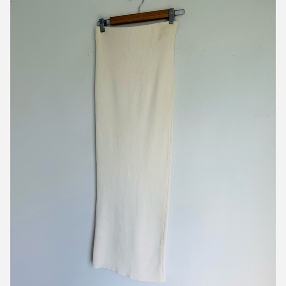 Meshki • Kaesha Split Midi Knitted Skirt in Bone - Picture 7 of 10